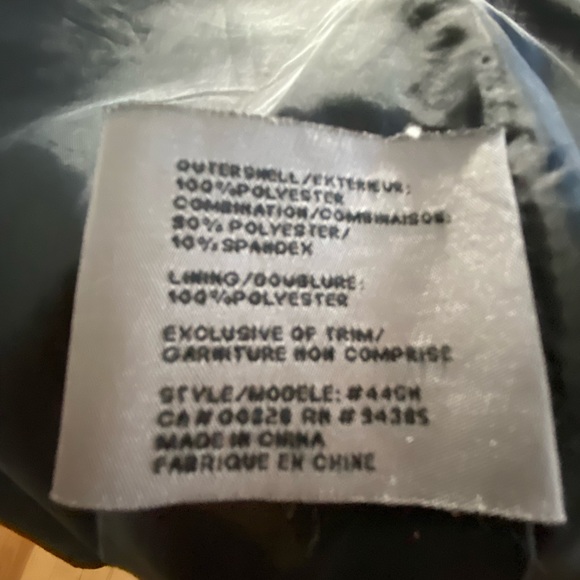 Fall / Spring Trench Coat with great attention to detail - Picture 8 of 10